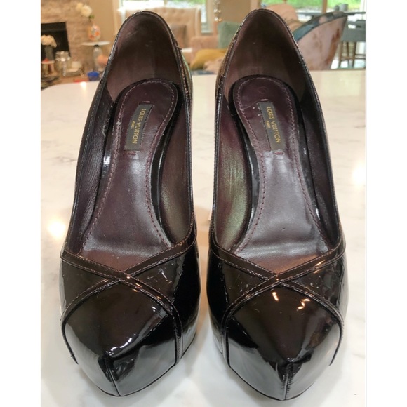 💕Authentic Louis Vuitton Black Monogram Vernis Tamara Pump💕 - Picture 4 of 15